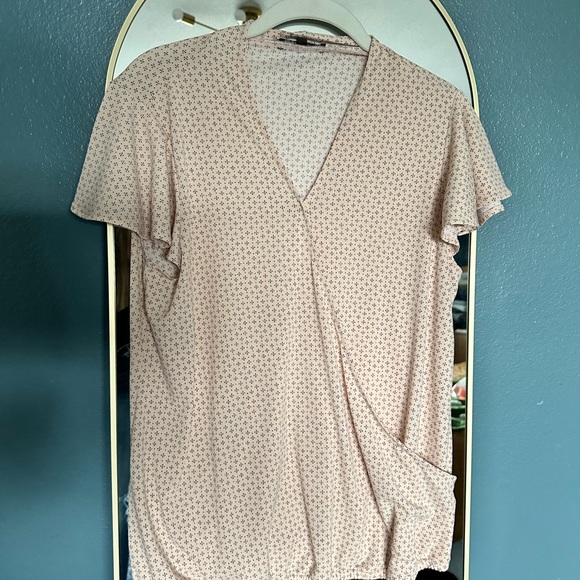 Women's Cream Ruffle Top - Picture 3 of 5